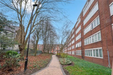 3 bedroom apartment for sale, Chettle Court, Ridge Road