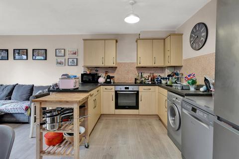 2 bedroom flat for sale, Northfield Avenue, West Ealing, Ealing, W13