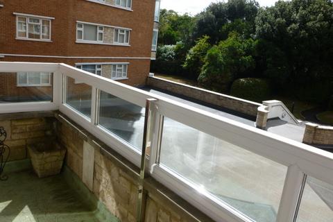 2 bedroom flat to rent, West Cliff Road, Bournemouth BH4