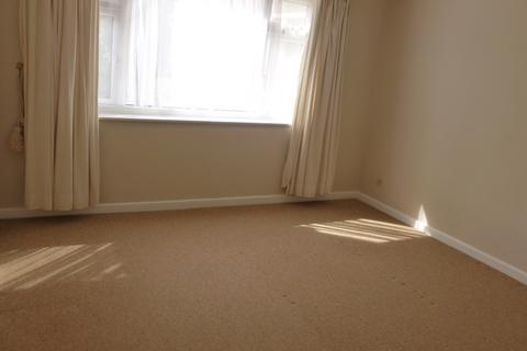 2 bedroom flat to rent, West Cliff Road, Bournemouth BH4