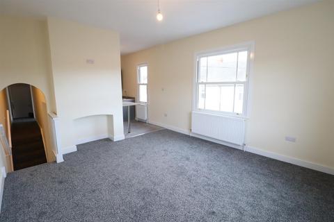 2 bedroom apartment to rent, Goldhill Road, Knighton, Leicester LE2