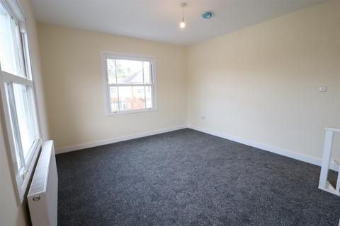 2 bedroom apartment to rent, Goldhill Road, Knighton, Leicester LE2