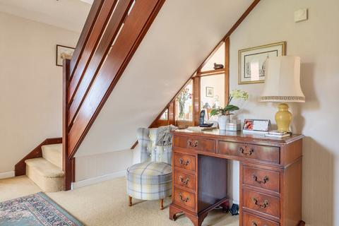 8 Ham Close, Charlton Kings, Cheltenham, GL52 6NP