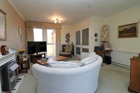 2 bedroom retirement property for sale, Coten End, Warwick