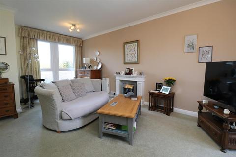 2 bedroom retirement property for sale, Coten End, Warwick