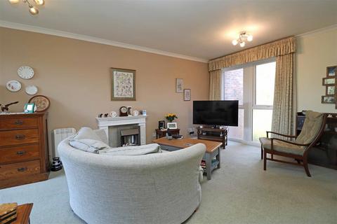 2 bedroom retirement property for sale, Coten End, Warwick