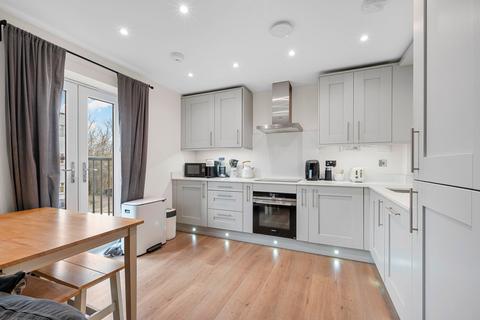 2 bedroom apartment for sale, Bridge Street, Walton-on-Thames, KT12