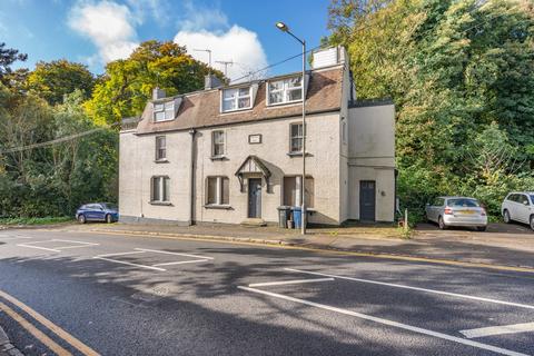 1 bedroom ground floor flat for sale, Station Road, Amersham