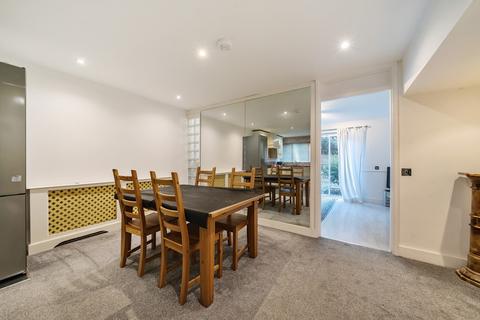 5 Morgan Close, Northwood, HA6 3NE