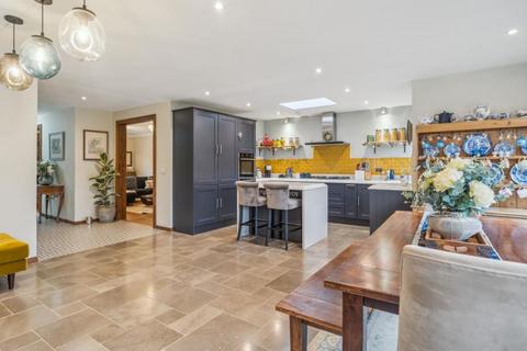 31 Downs Road, Slough, SL3 7BZ