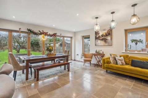 31 Downs Road, Slough, SL3 7BZ