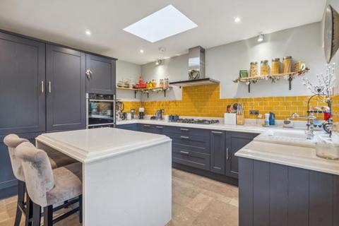 31 Downs Road, Slough, SL3 7BZ