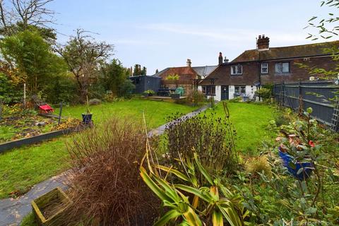 2 bedroom cottage for sale, High Street, Pevensey BN24