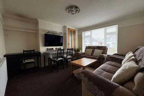 1 bedroom flat to rent, Redlands Road, Penarth