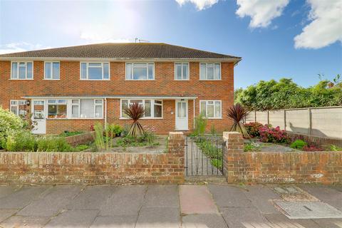 2 bedroom flat for sale, Latimer Road, Worthing BN11