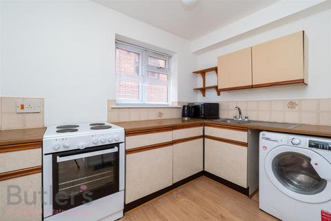 1 bedroom flat to rent, Cavendish Road, Sutton