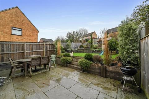 7 Fitzgerald Close, Lawford, Manningtree, CO11 2JT