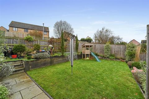 7 Fitzgerald Close, Lawford, Manningtree, CO11 2JT