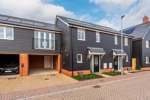undefined, Arden Drive, Warsash, Southampton, Hampshire. SO31 9EH
