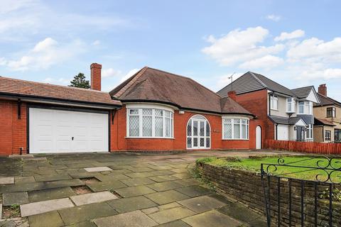 4 bedroom detached bungalow for sale, Bustleholme Lane, West Bromwich, West Midlands, B71