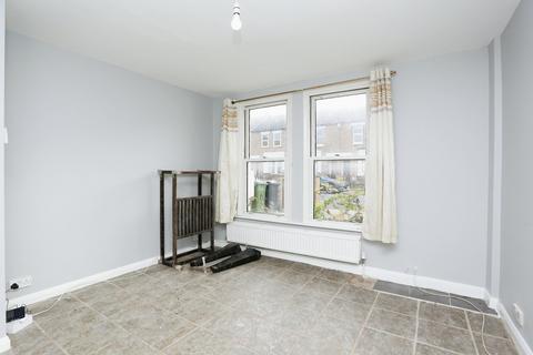 2 bedroom apartment for sale, Engleheart Road, London