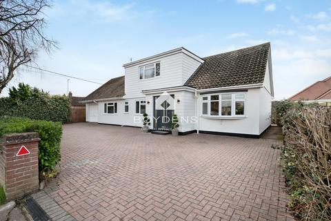 4 bedroom detached house for sale, Point Clear Road, Clacton-On-Sea CO16