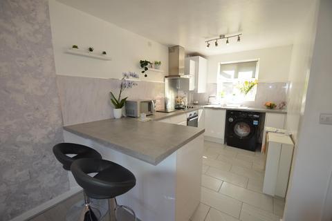 76 Ivel Road, Shefford, SG17 5LB