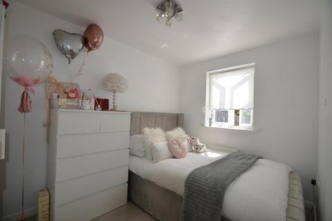 76 Ivel Road, Shefford, SG17 5LB