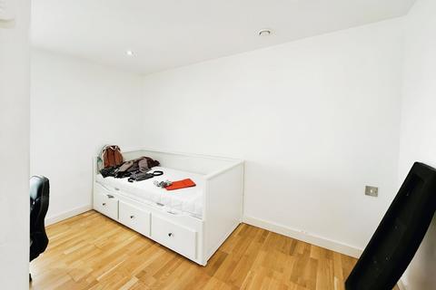 2 bedroom flat to rent, Roberts Wharf, East Street, Leeds, West Yorkshire, LS9