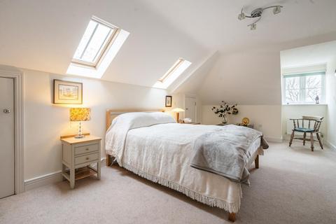 15 College Close, Thame, OX9 2DQ