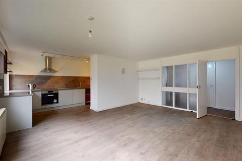 2 bedroom flat to rent, New Dover Road, Canterbury, CT1