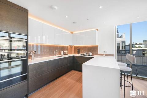 2 bedroom penthouse to rent, Warwick Lane London W14