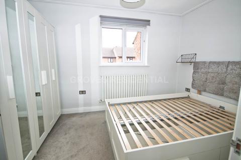 2 bedroom terraced house to rent, Willow Road, New Malden