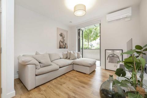 1 bedroom flat for sale, Finchley Road, London NW3