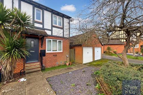 3 bedroom end of terrace house for sale, Windermere Close, Feltham TW14