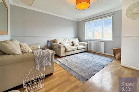 3 bedroom end of terrace house for sale, Windermere Close, Feltham TW14