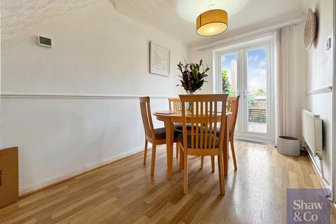 10 Windermere Close, Feltham, TW14 9QF