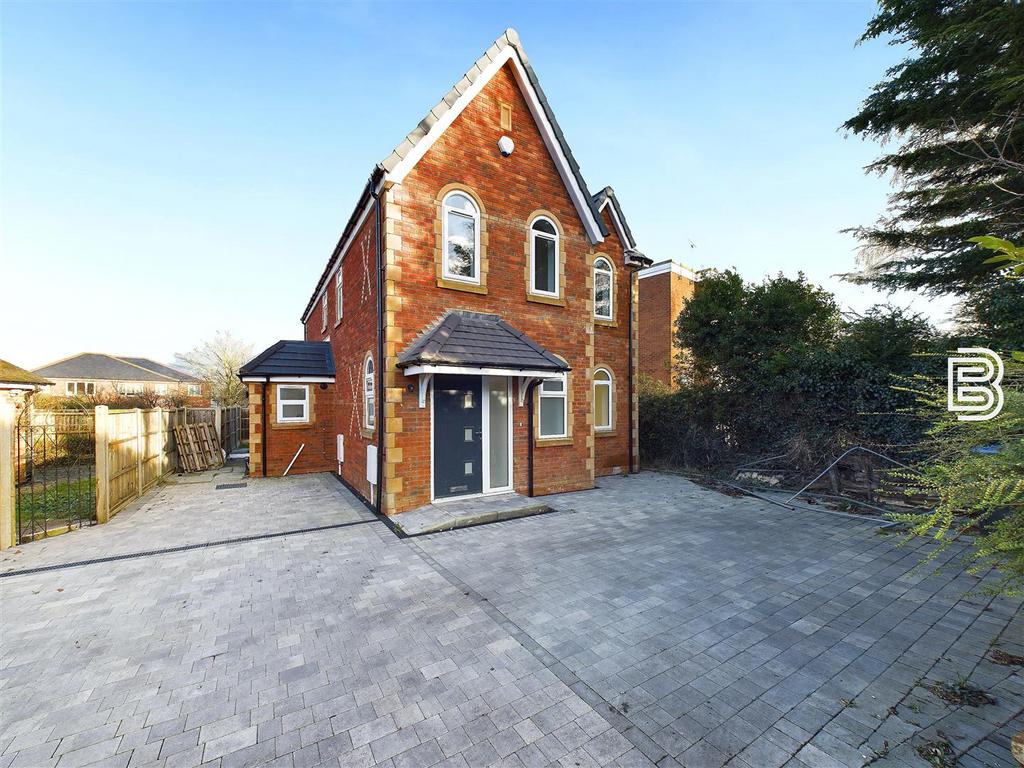 CAM03787 G0-PR0040-STILL002.jpg