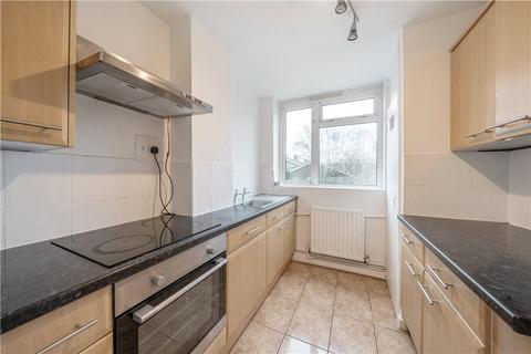 3 bedroom maisonette for sale, Lorrimore Square, London