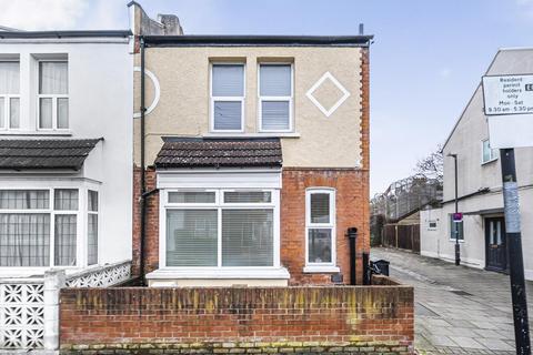 3 bedroom terraced house for sale, Kenlor Road, Tooting