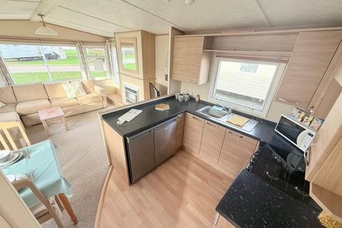 2 bedroom static caravan for sale, Dovercourt Holiday Park