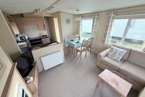 2 bedroom static caravan for sale, Dovercourt Holiday Park