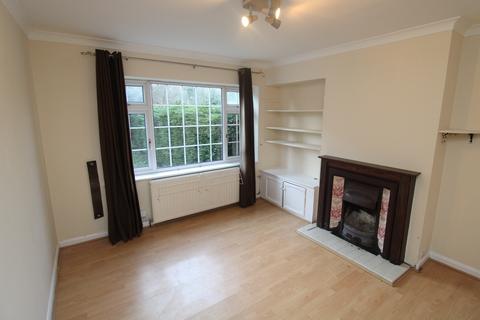 3 bedroom semi-detached house to rent, Brentwood Road, Herongate CM13