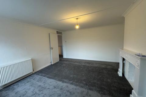 2 bedroom maisonette to rent, The Avenue, Hertford SG14