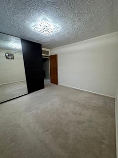 2 bedroom flat to rent, Edgware, HA8