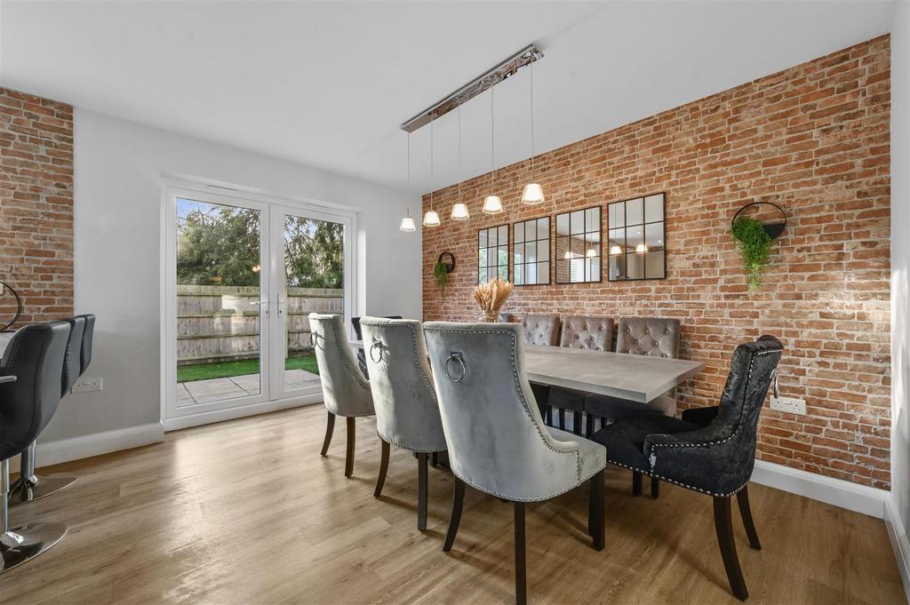 Kitchen dining room