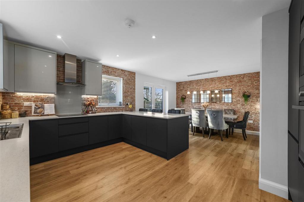 Kitchen dining room