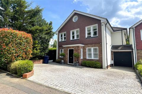 Raebarn Gardens, Barnet, EN5