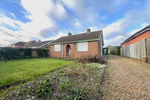 2 bedroom detached bungalow for sale, Fox Lane, Basingstoke RG23