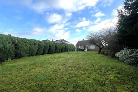 2 bedroom detached bungalow for sale, Fox Lane, Basingstoke RG23